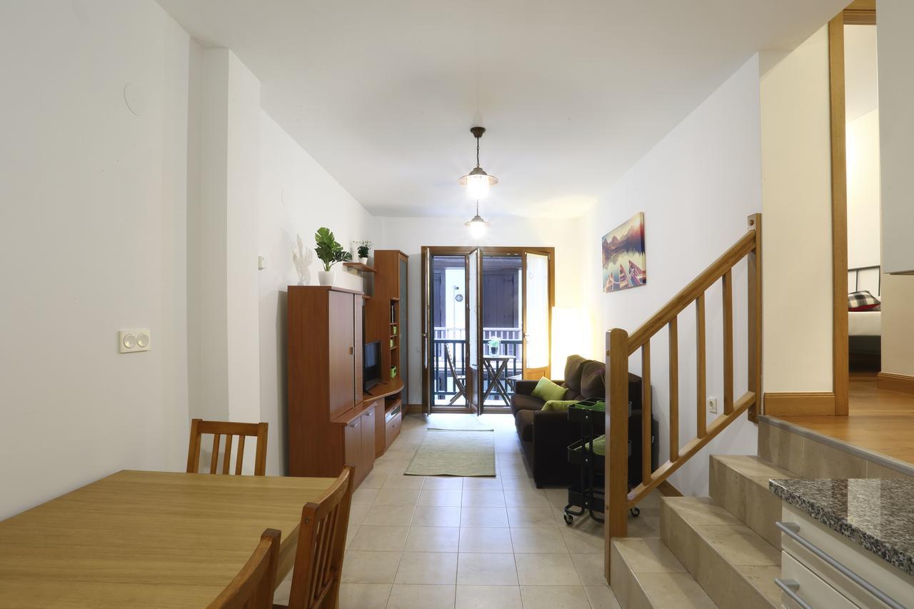 Tolosa By Smiling Rentals Hondarribia Bagian luar foto